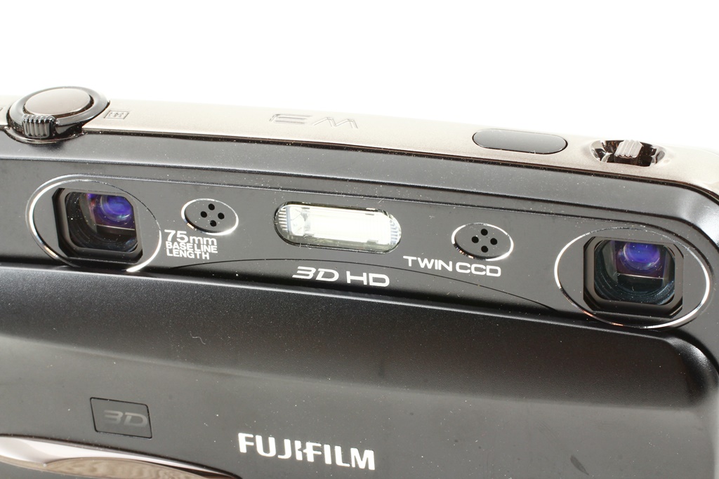 人気ブランドの 美品◇FUJIFILM フジフィルム FinePix REAL 3D W3 3D